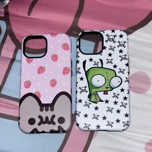 Two matte iPhone 15 cases